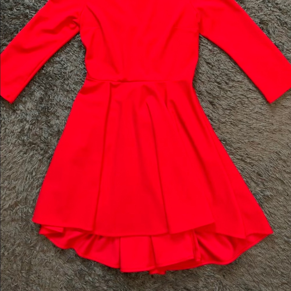 Red dress - Picture 2 of 3